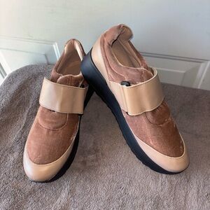 Free People mauve velvet platform shoes size 41 EU 10 US